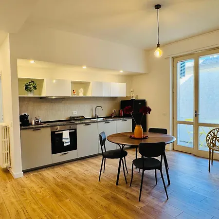 Apartment Maison Mansart